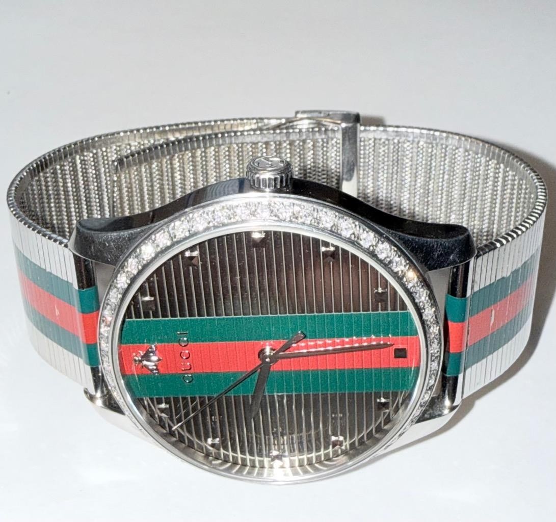 GUCCI MENS TIMELESS 126.2 LAB GROWN DIAMOND QUARTZ WATCH