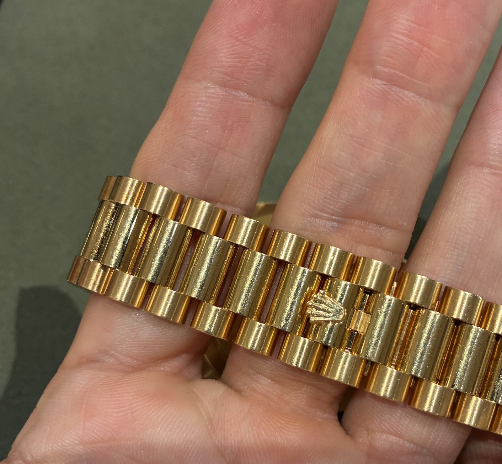 Rolex Day-Date II Presidential 41mm Diamond & Ruby Dial Yellow Gold – 218238