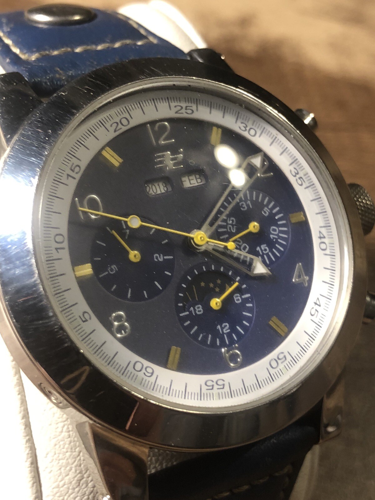 Men’s 32 Degrees Watch Automatic Sun & Moon, Date,Month Wristwatch Runs