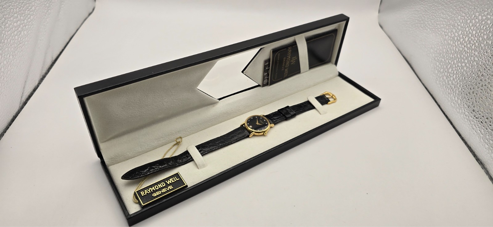 RAYMOND WEIL LADIES WATCH 9923 GOLD PLATED SWISS QUARTZ DIAMOND MARKERS & BOX.