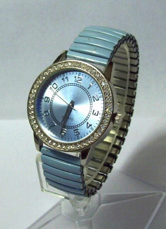 Gorgeous Light Blue Watch Iridescent Indigo Dial Diamond Bezel fits 6.50″-6.75″
