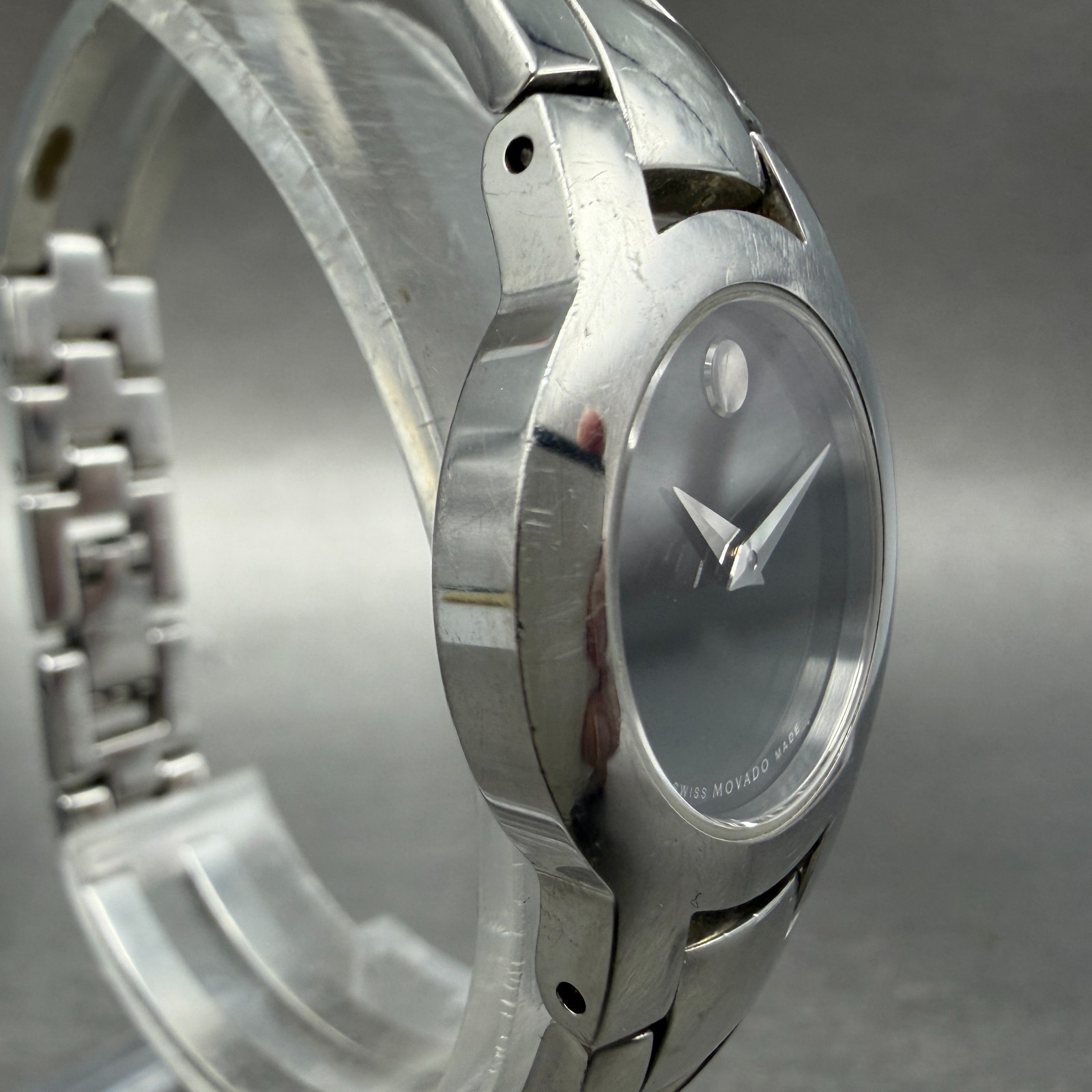 Movado Amorosa Watch Women 24m Black Dial Silver Tone Round 84 E4 1842 NewBat A8