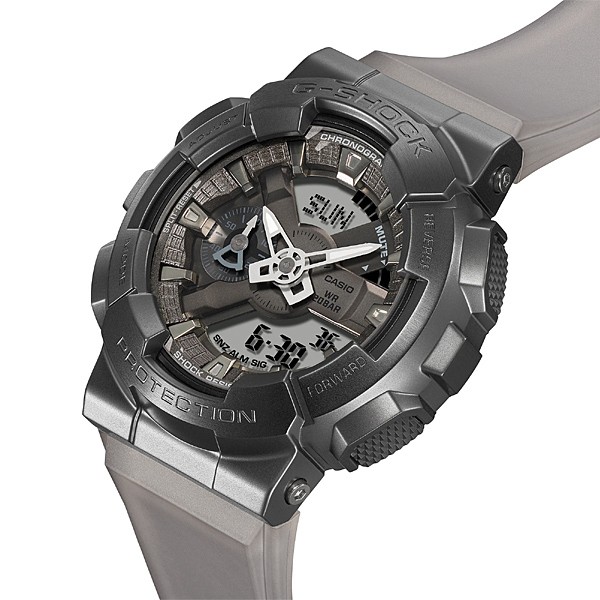 New Item with Defects CASIO GM 110MF 1AJF G SHOCK Digi Ana Metal Covered Midnigh
