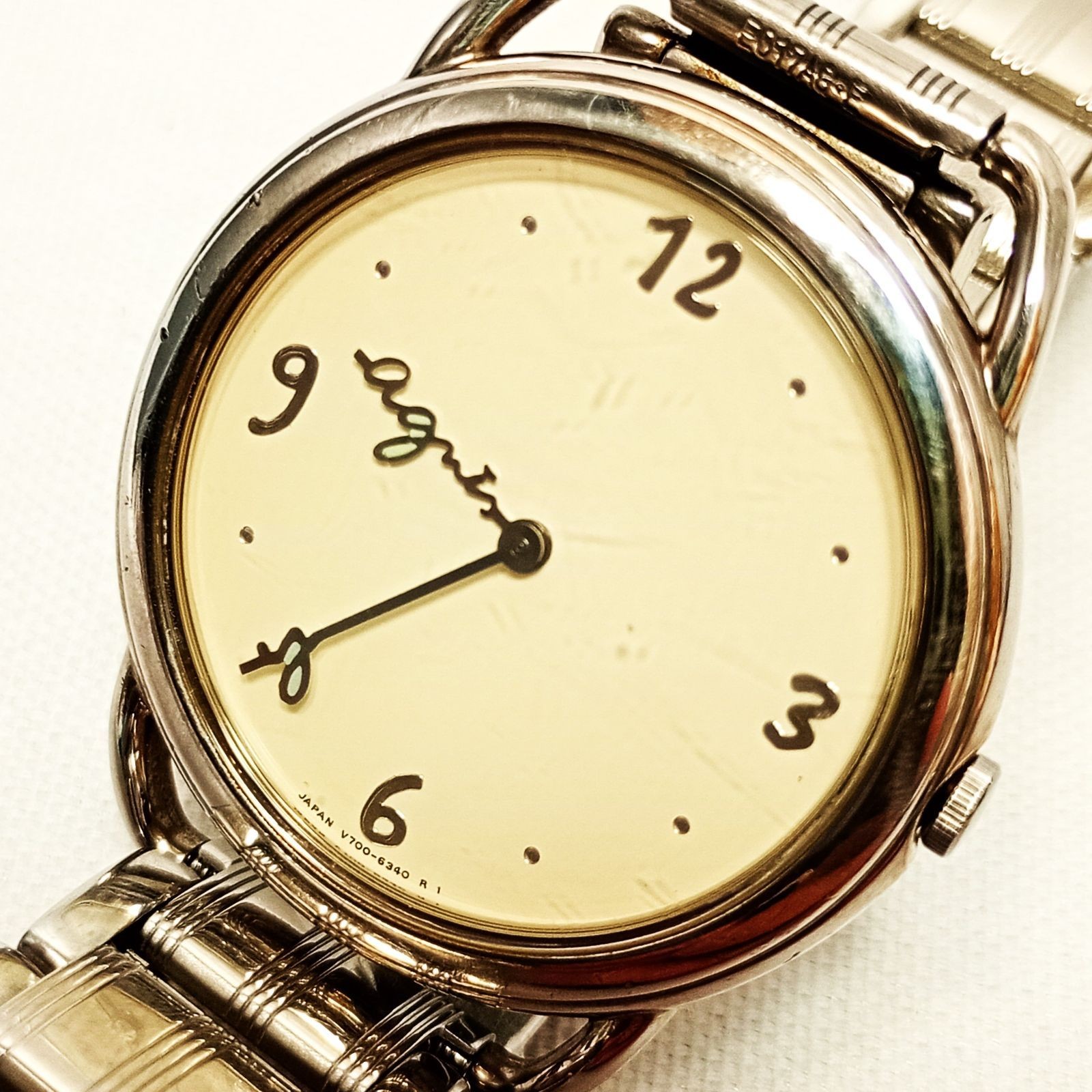 Operational agn s b. Watch V700 6210 2 Hands Round