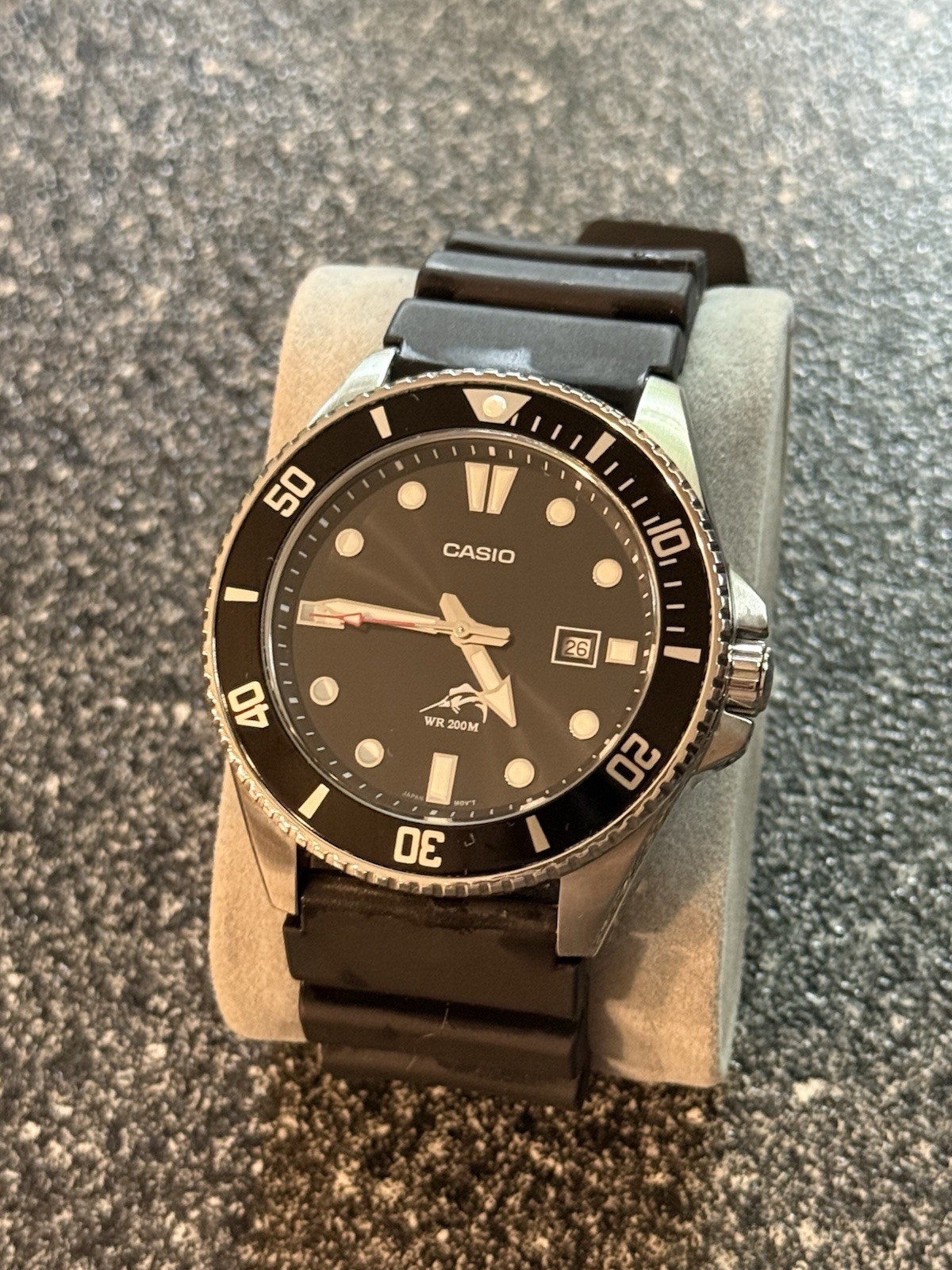 Casio Men’s Duro Marlin MDV106 2784 Dive Watch 200M WR Anti-Reverse Bezel.