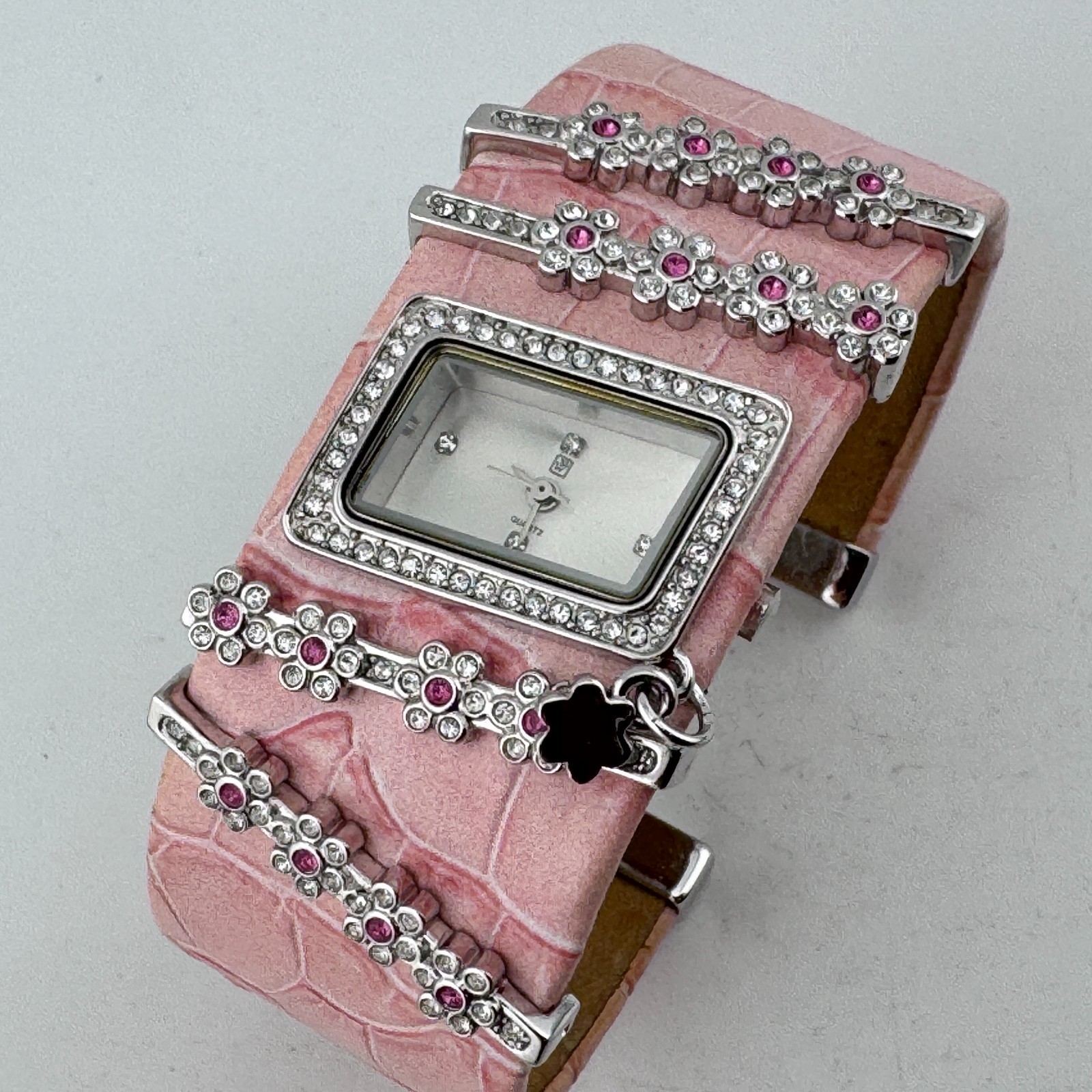 Victoria Wieck Quartz Watch Women Bling Color Crystals Cuff Angle New Battery