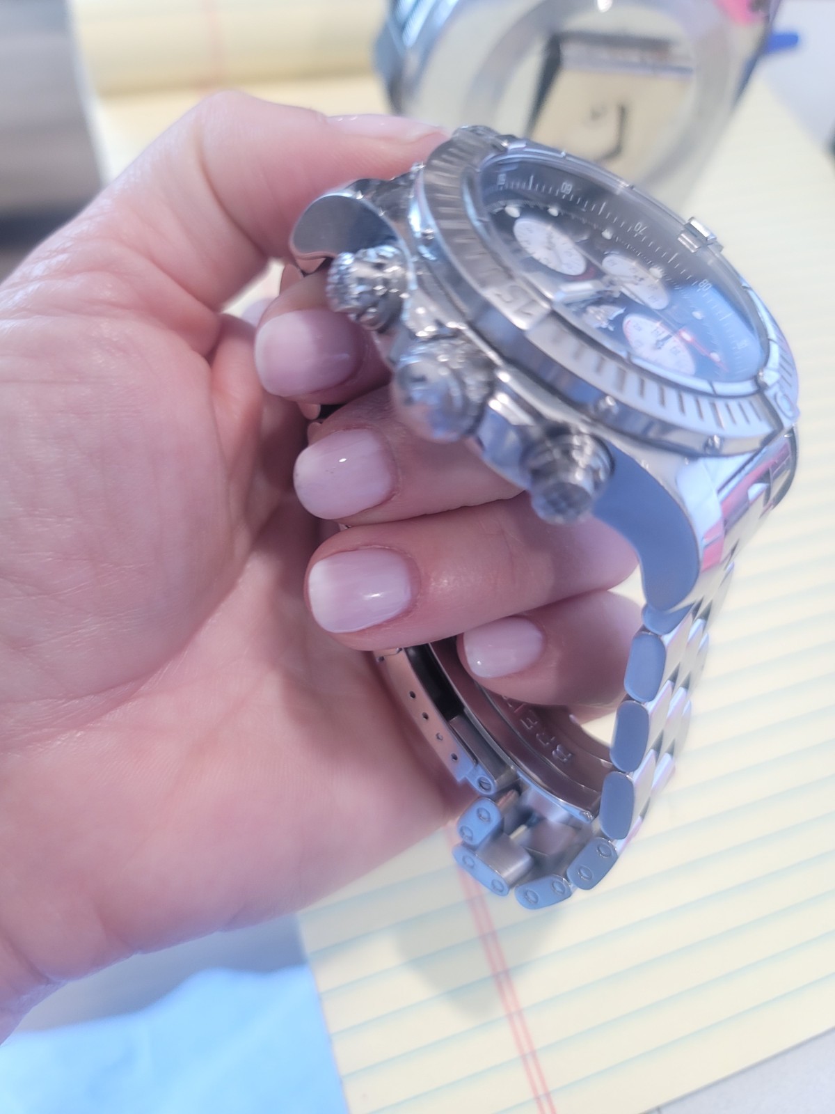 Breitling Super Avenger A13370