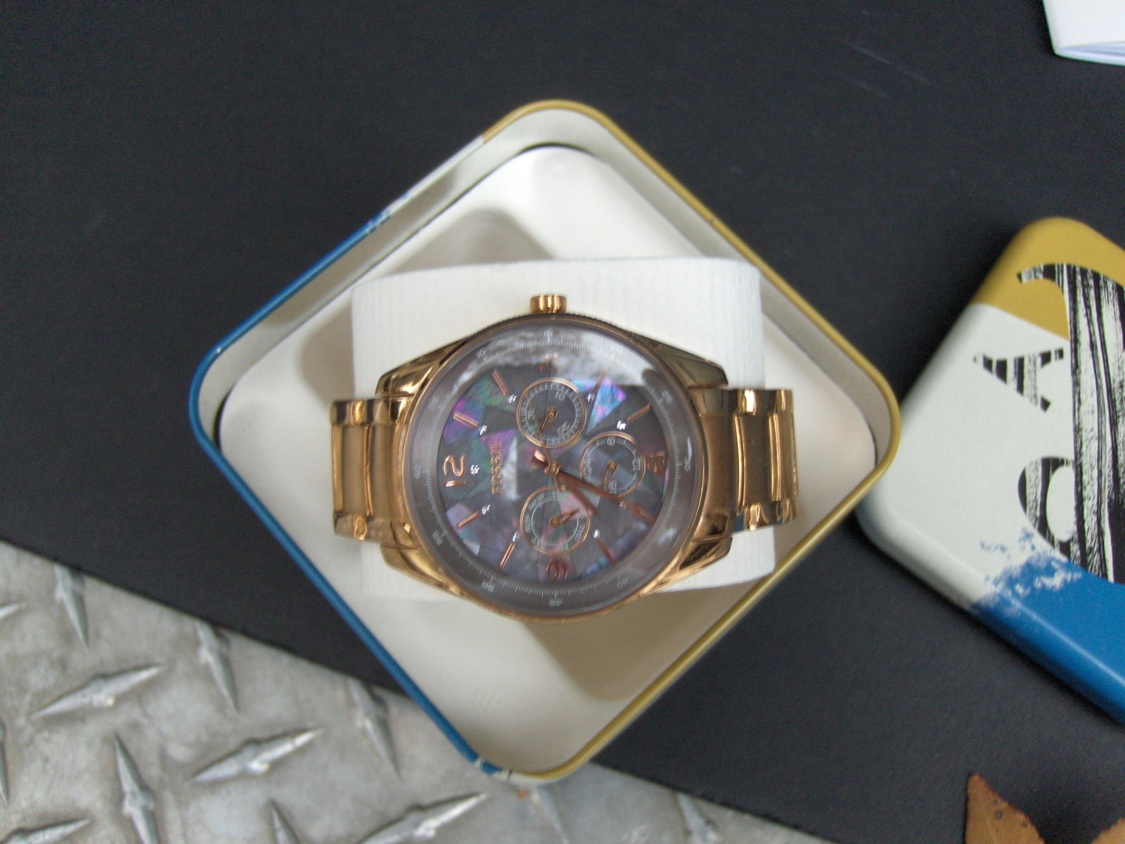 FOSSIL JUSTINE BQ 1681 ABALONE GEOMETRIC RAINBOW MOTHER OF PEARL 3 EYE FACE DIAL