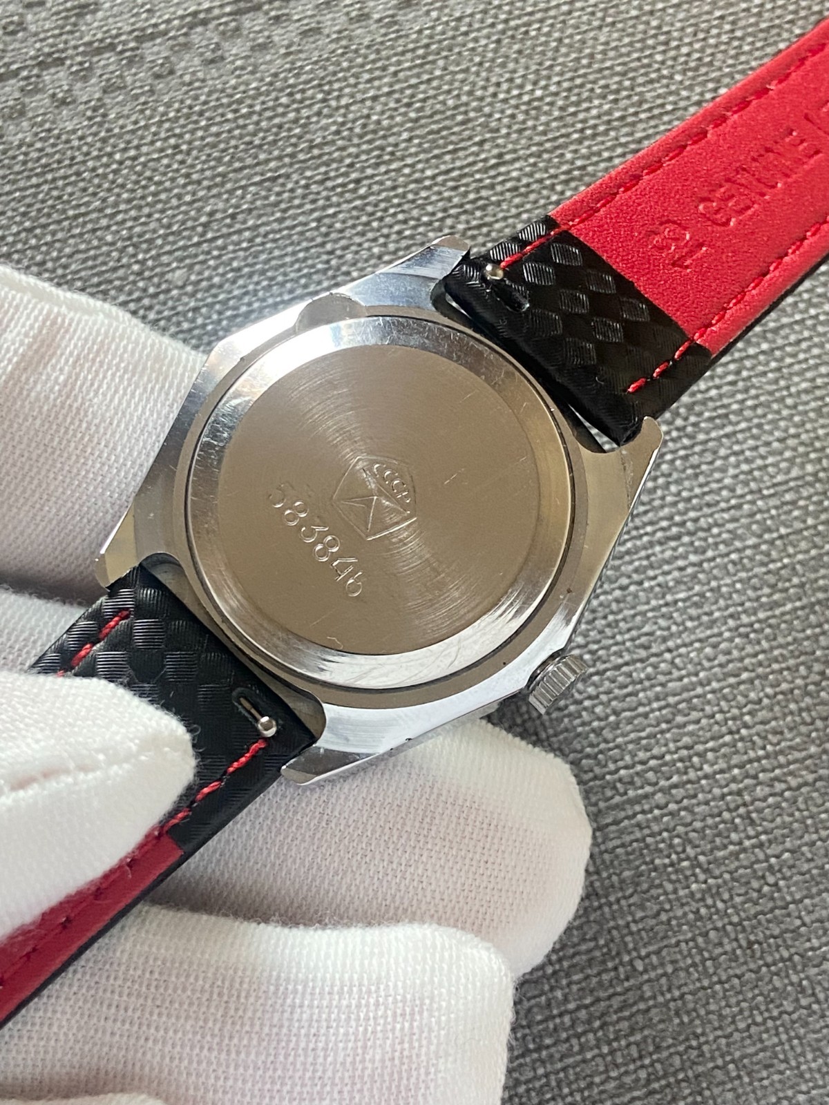 Vintage Slava Soviet Men’s Mechanical Wristwatch 1980s
