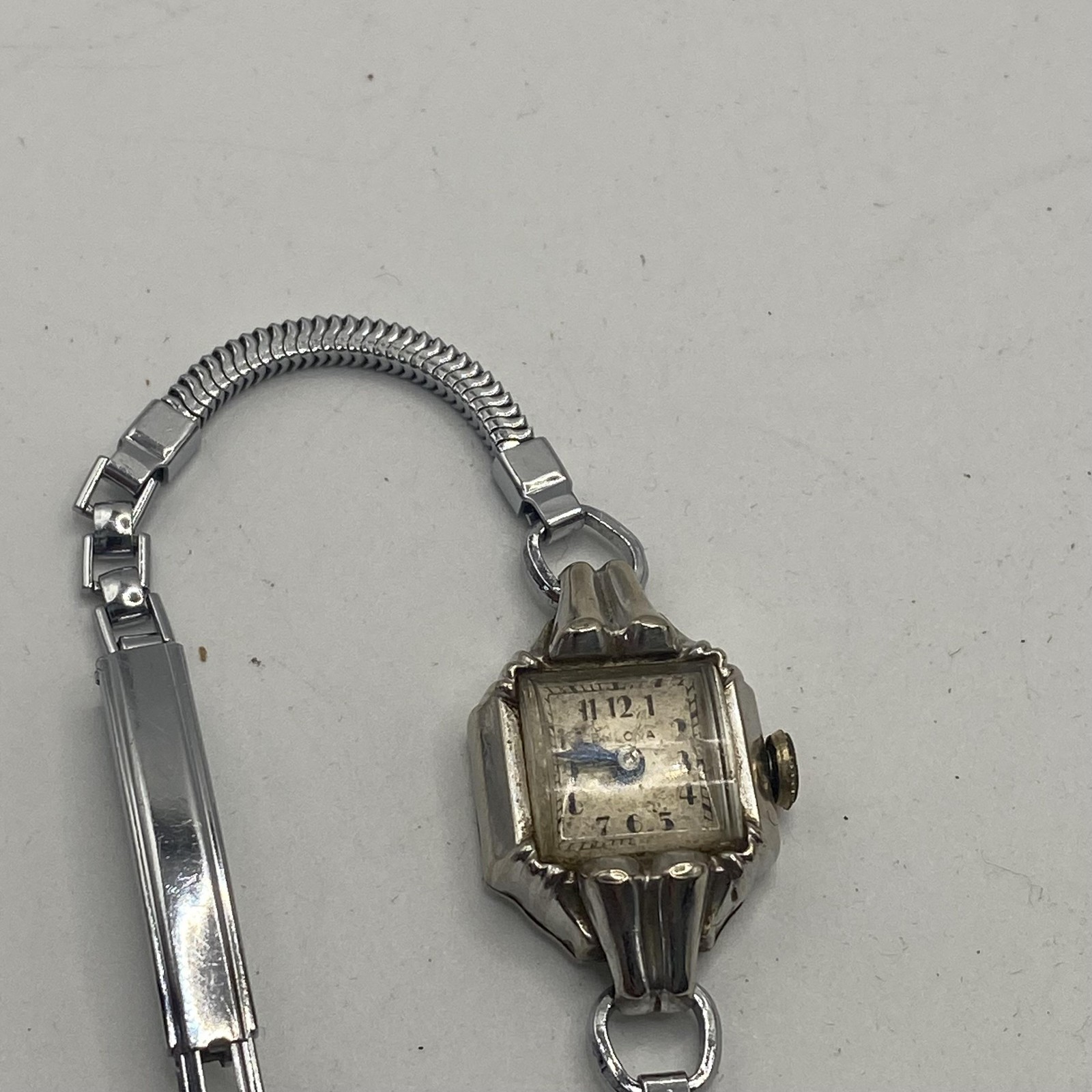 Vintage Bulova Womens Silver Bracelet Watch Champagne Dial Mechanical J073504