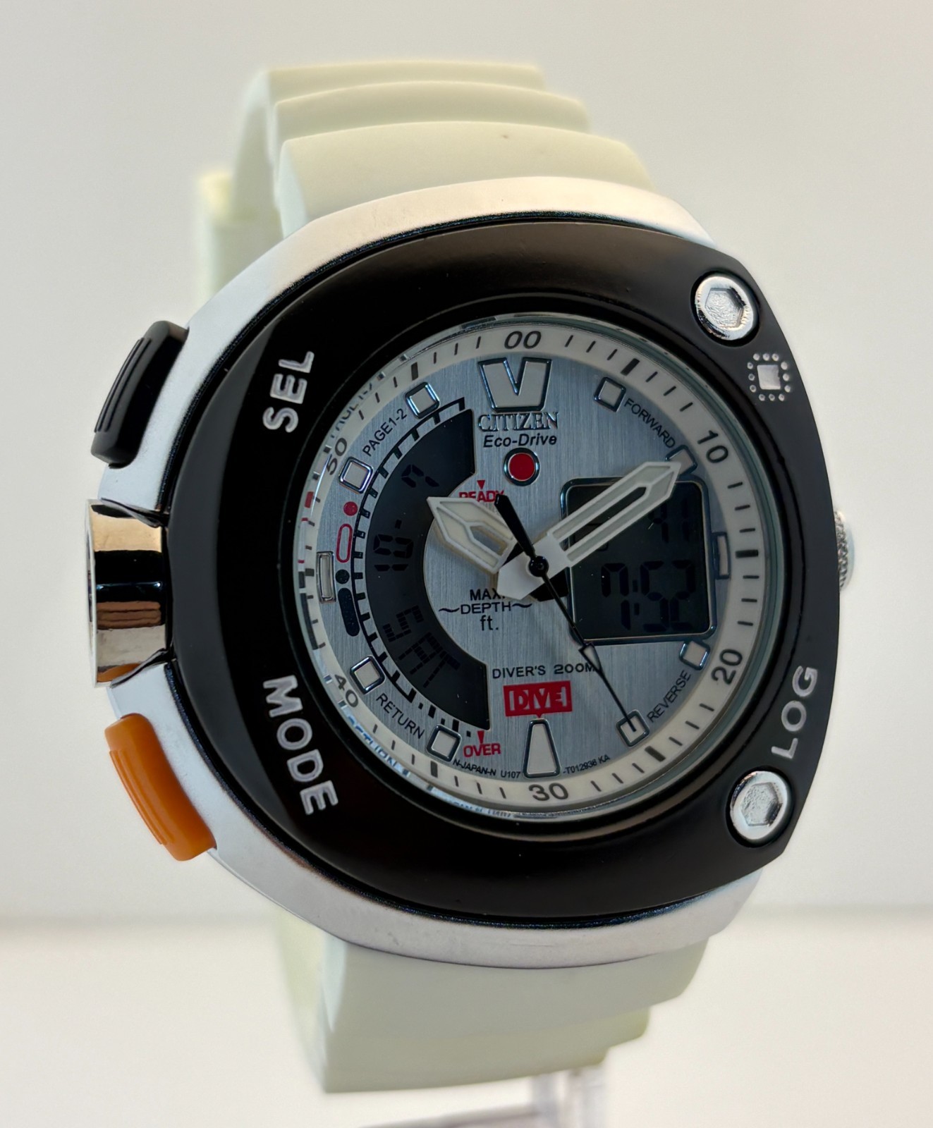 Vintage Men’s Citizen Eco-Drive Quartz Dual-Display Black Dial White Strap Watch