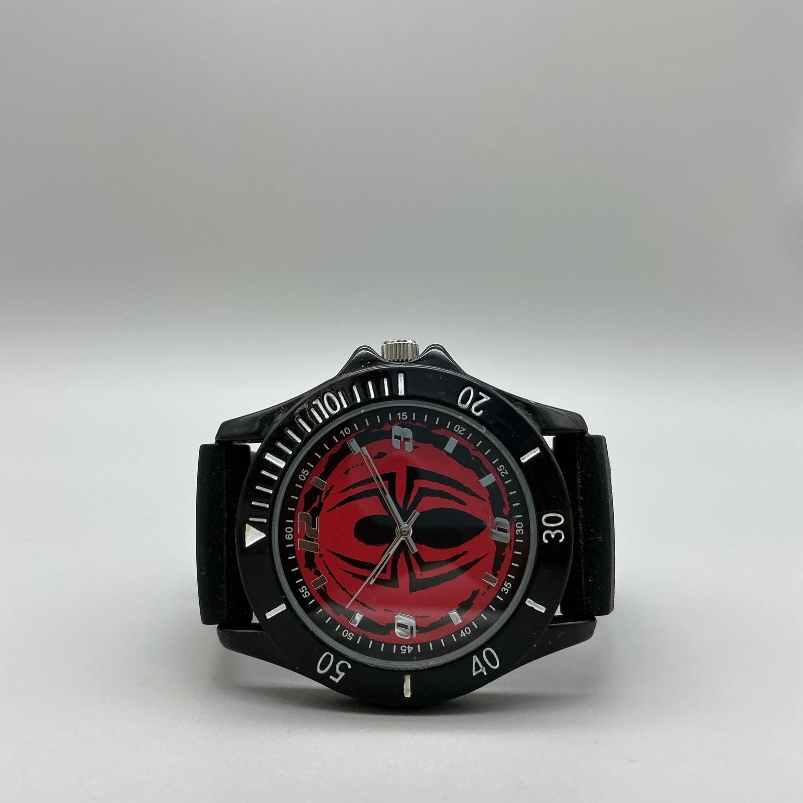 Marvel SPD1450BL Mens Watch 46mm Red Spider Dial Black Rubber Band New Battery