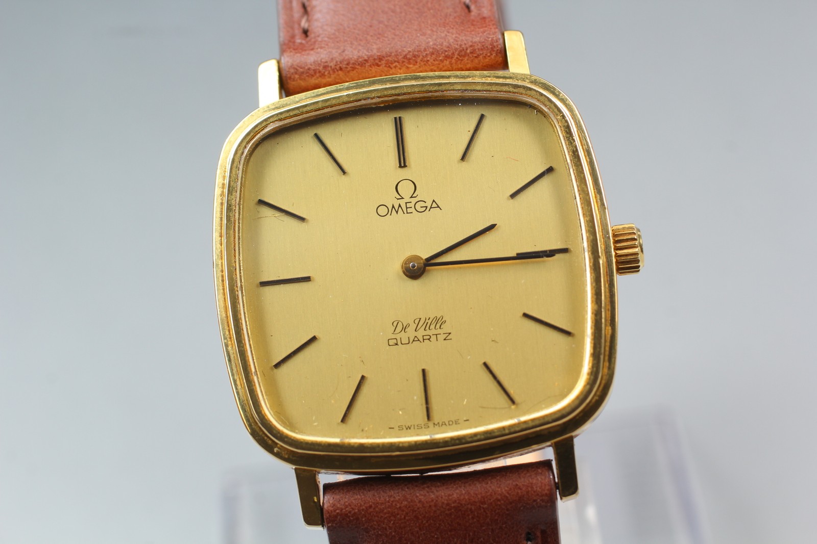 Vintage 1980s Omega De Ville Quartz Gold Dial Cushion Ref.191.0045 [Near Mint]