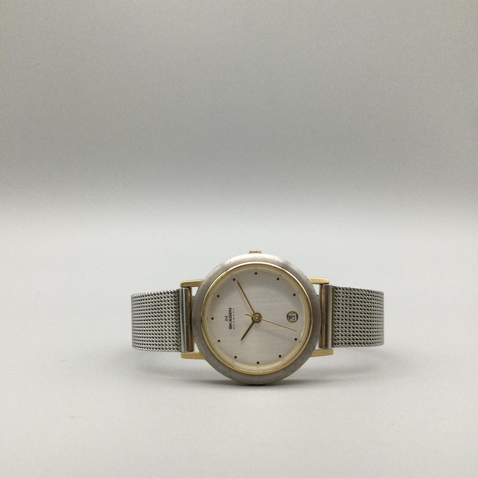 Skagen Womens Watch 28mm Two Tone Silver Dial Mesh Steel Date 16SGS New Battery