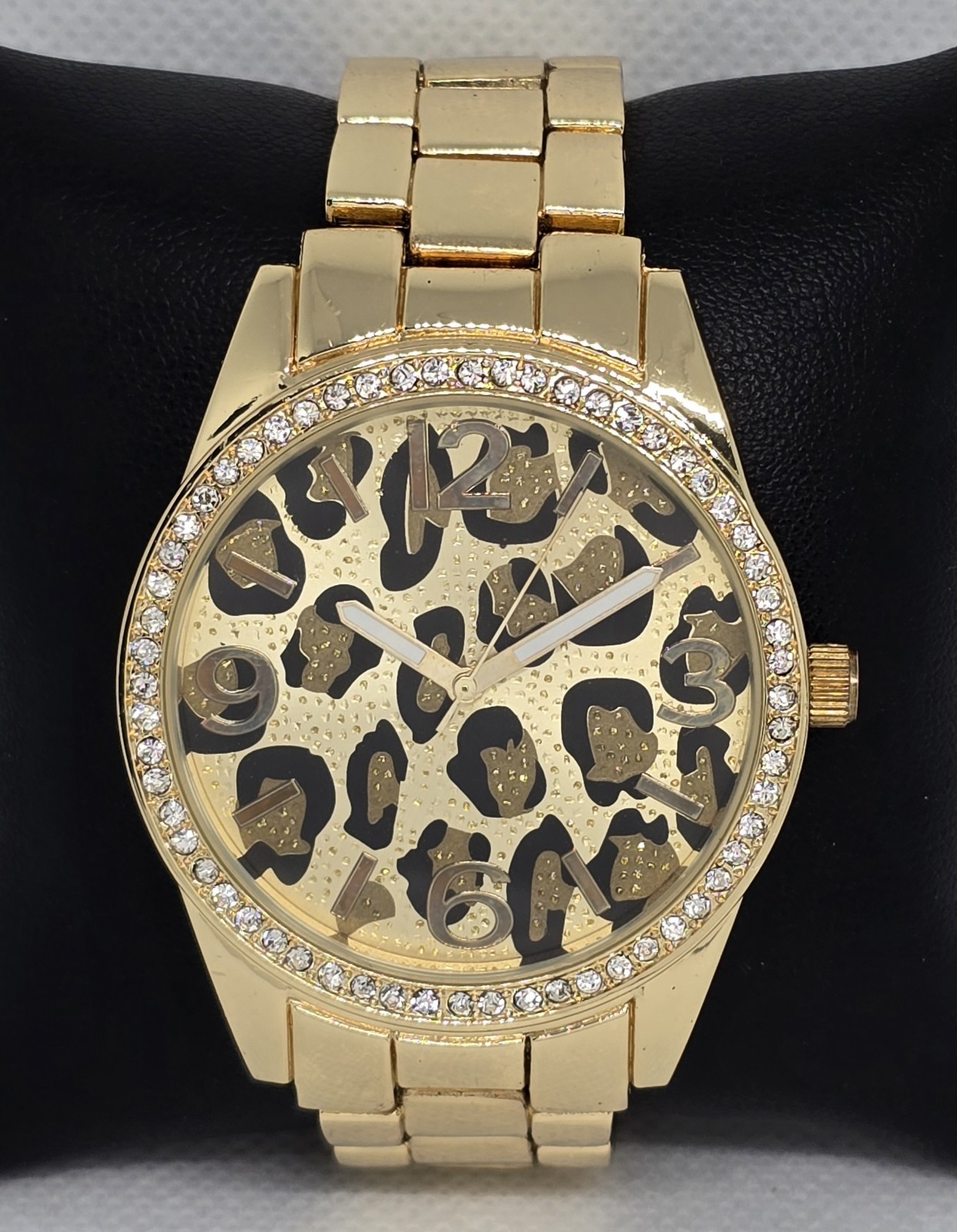 Women’s Classic Round Animal Print Dial Gold Tone Bracelet Watch 14