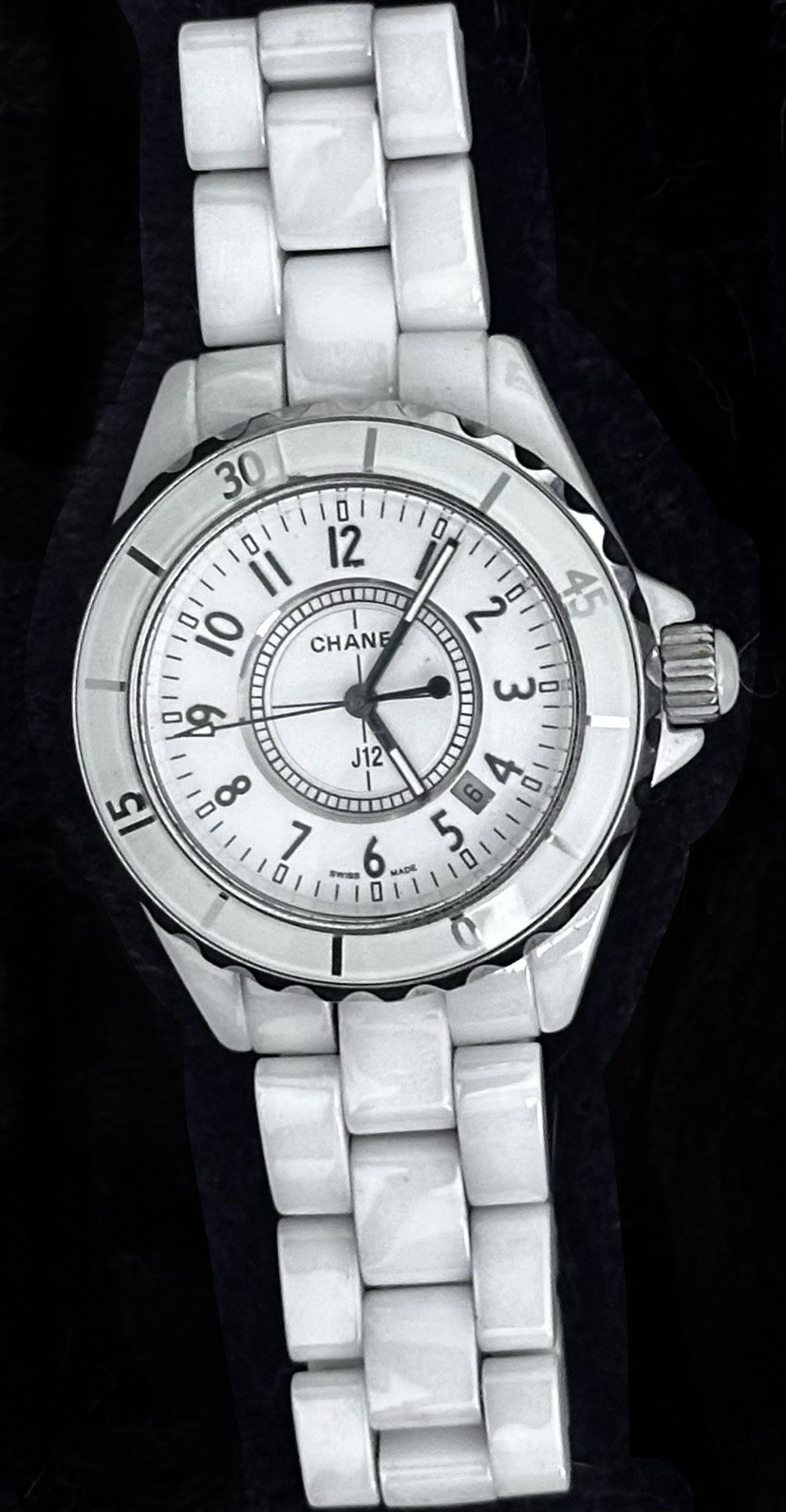 CHANEL J12 White Ceramic Quartz Analog Date 33mm Women’s Watch 200m