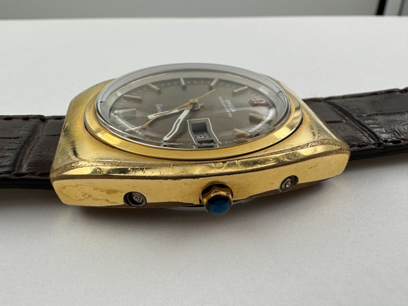 Vintage OMEGA 196.0030 Genève Megaquartz 32 KHz Brown Dial Cal Ω 1310 – 39 mm