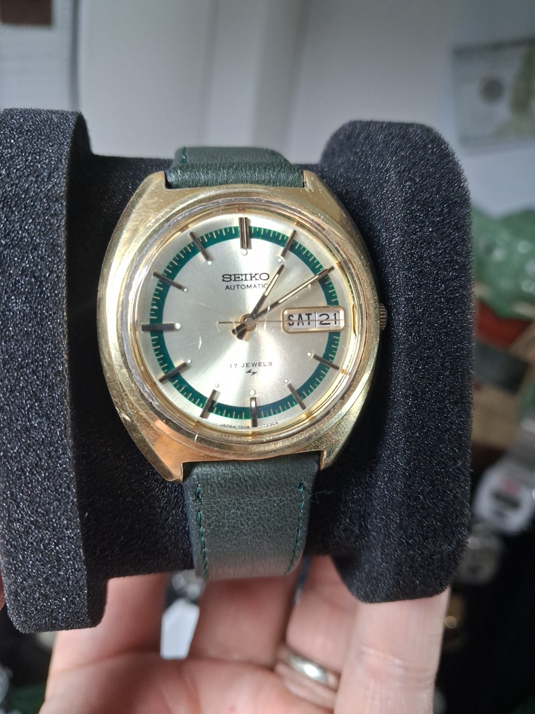 Vintage AUTOMATIC Seiko Gold- Model 7006 -7109 Circa 1970’s