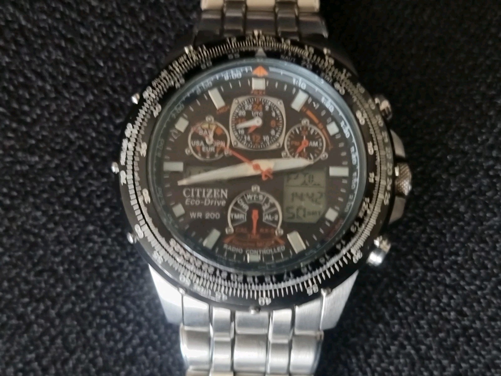 CITIZEN ECO-DRIVE SKYHAWK CHRONOGRAPH WATCH BLACK RED BLACK & WHITE STEEL STRAP