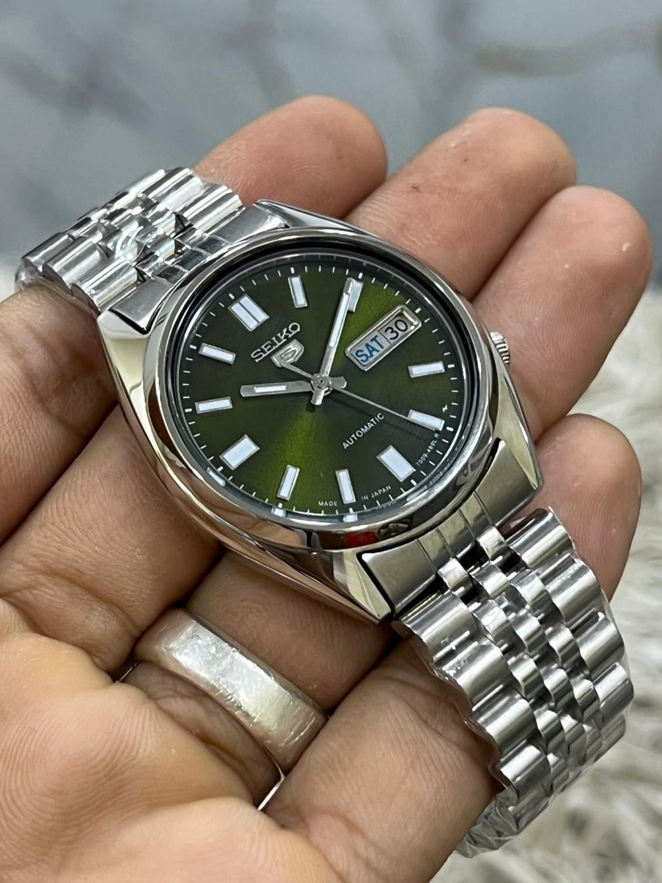 Seiko 5 Automatic Military Green Dial Mens Watch Japan Made 7009