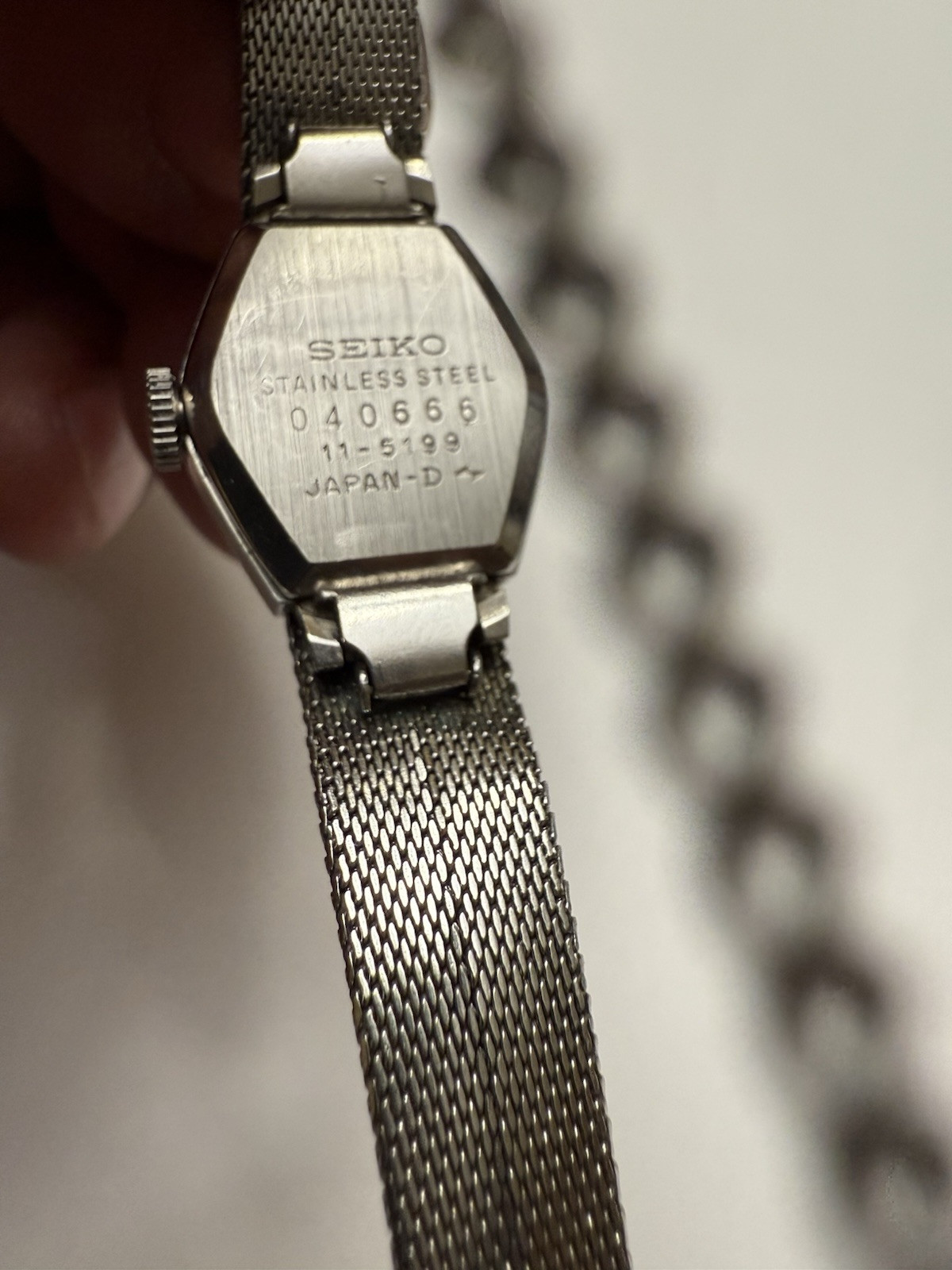 1970 SEIKO Vintage Womens Mechanical Watch 11-5199 Hexagonal Silver Toned RUNS!
