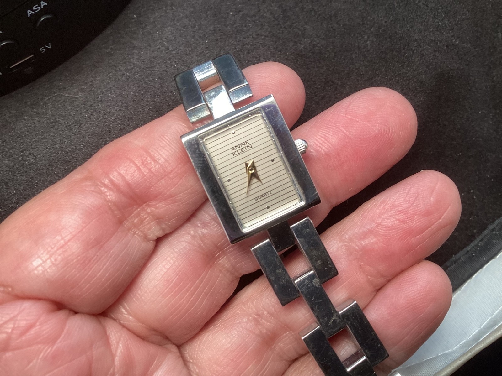 Women’s Silver Tone Anne Klein Quartz Watch Bracelet Band 11/7269-70 Works