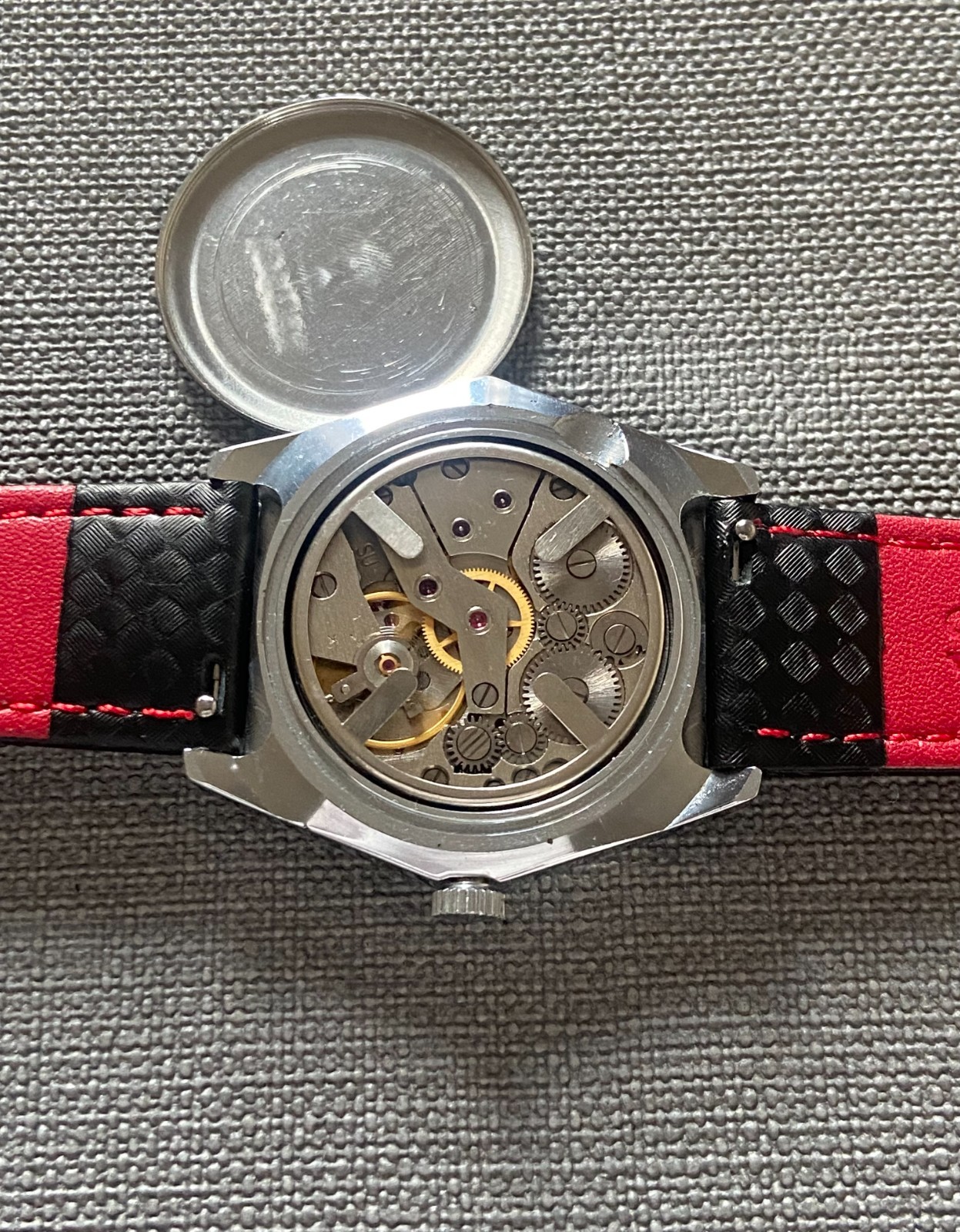 Vintage Slava Soviet Men’s Mechanical Wristwatch 1980s