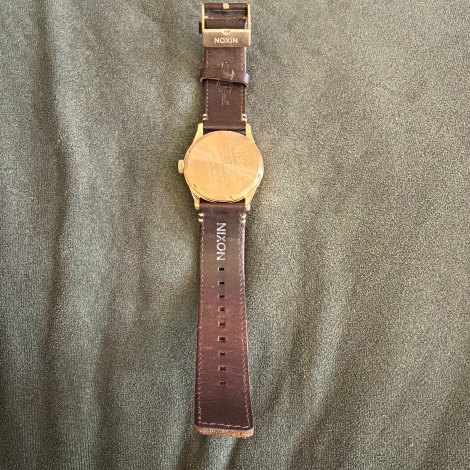 Nixon The Sentry Mens Watch 42mm Gray Dial Brown Leather Day Date New Battery