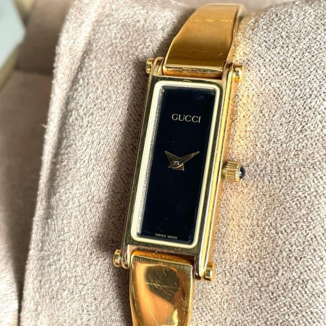 GUCCI 1500 Gold Black Rectangular Quartz Watch Used