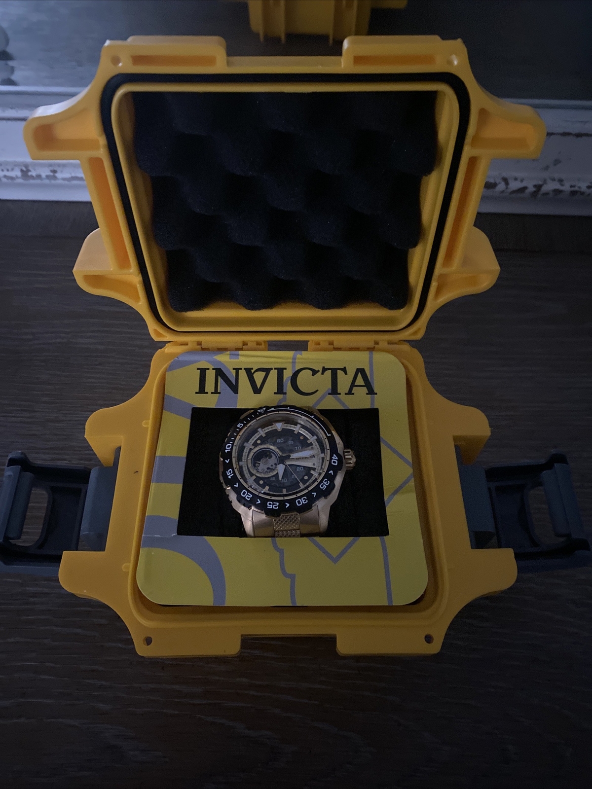 Invicta 4055