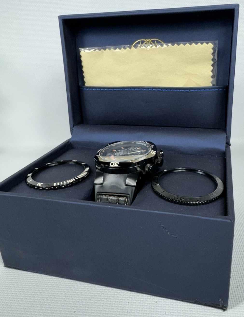 Porsamo Bleu Las Vegas Men’s Watch, Silicone strap, interchangeable bezels.
