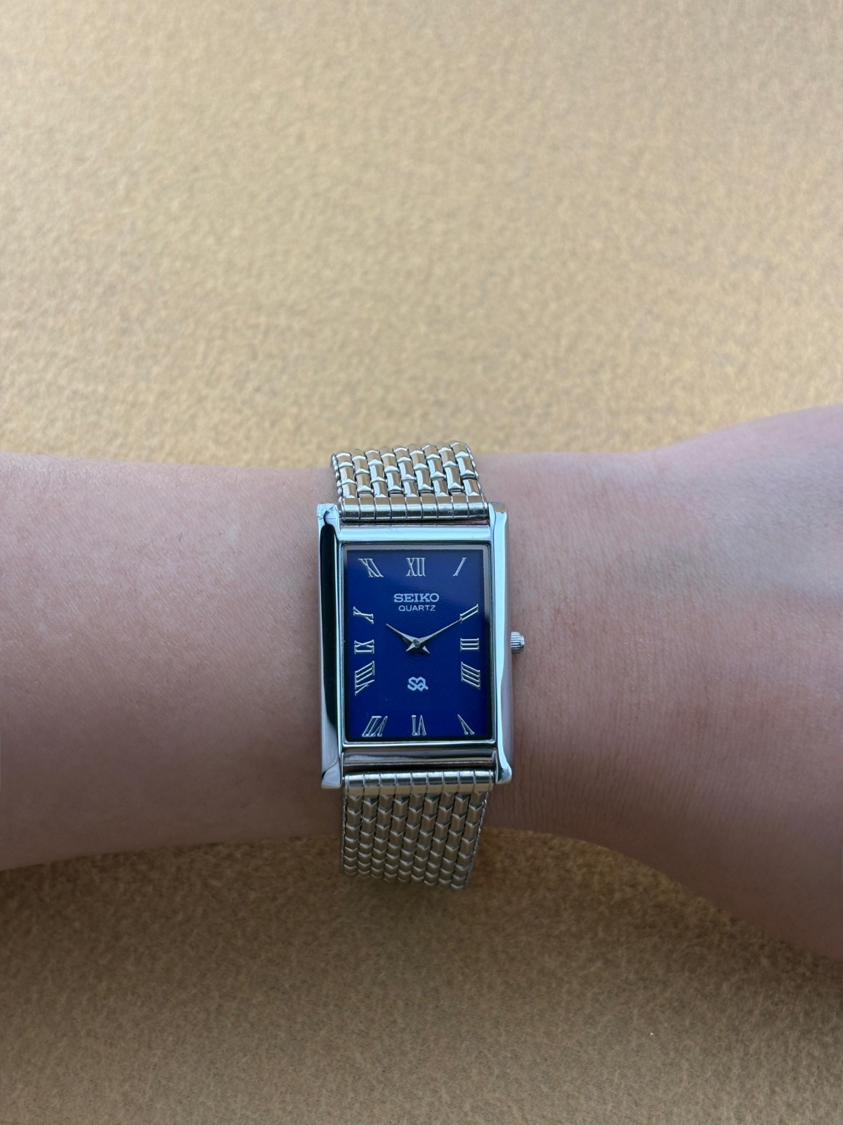 RARE BLUE SILVER Vintage Seiko Slim Quartz Men’s Wrist Watch