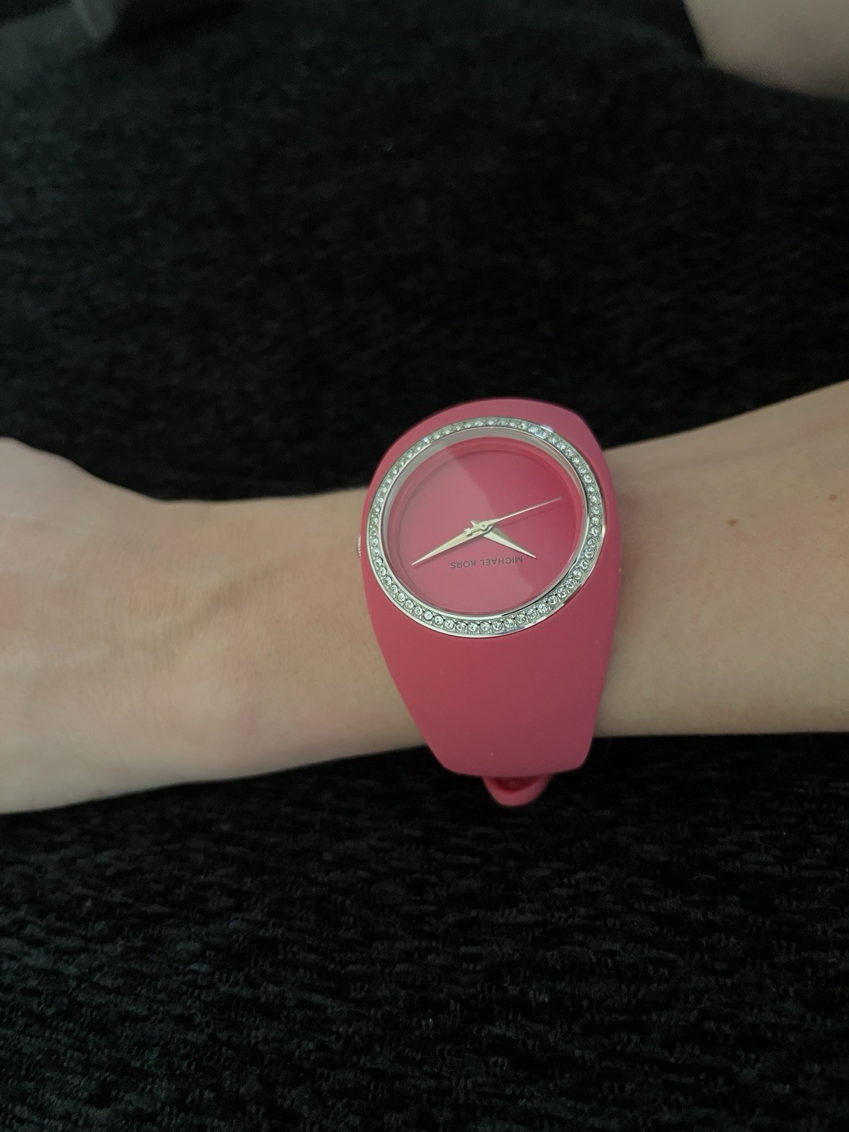 Authentic Michael Kors classic fashion watch, model numbers MK-5231.