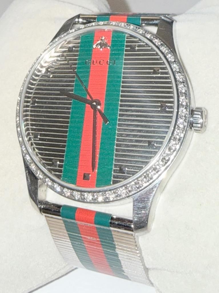 GUCCI MENS TIMELESS 126.2 LAB GROWN DIAMOND QUARTZ WATCH