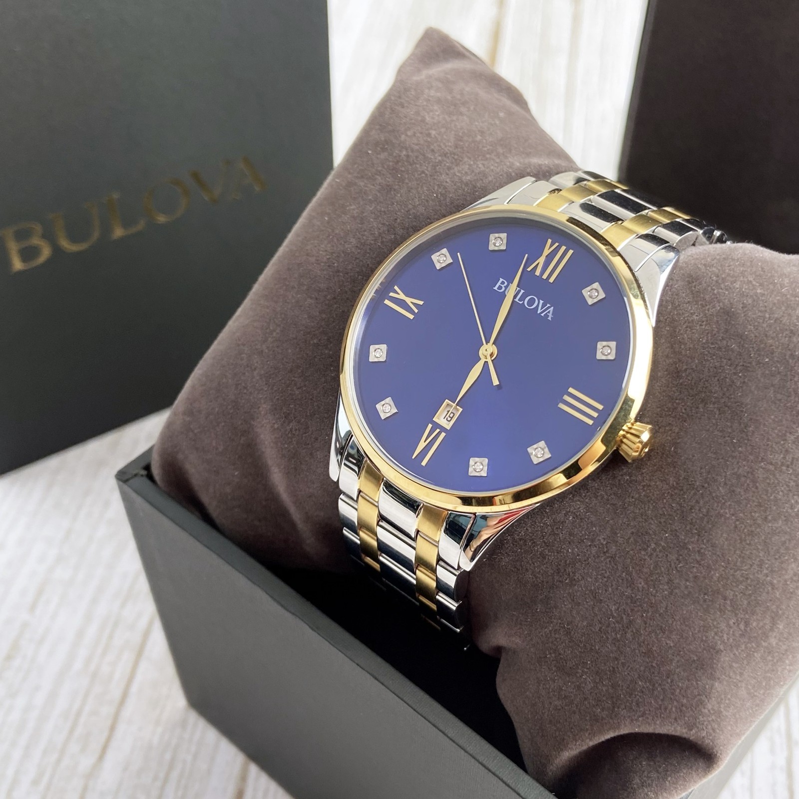 Bulova Classic Two Tone Diamond Blue Dial Men’s 98D130 Quartz Watch 40mm