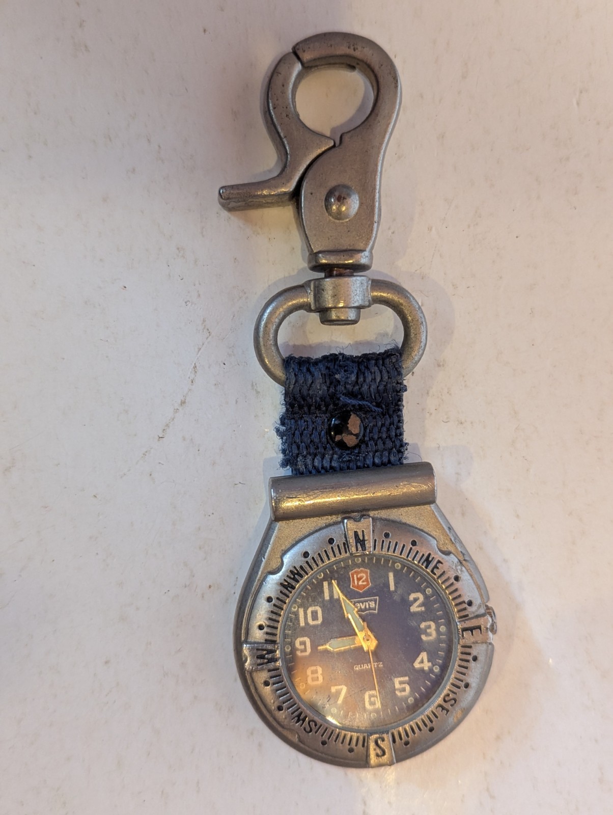 Strauss & Co Levi’s LEVU3075 Pocket Watch w/Compass Face Belt Clip Needs Battery