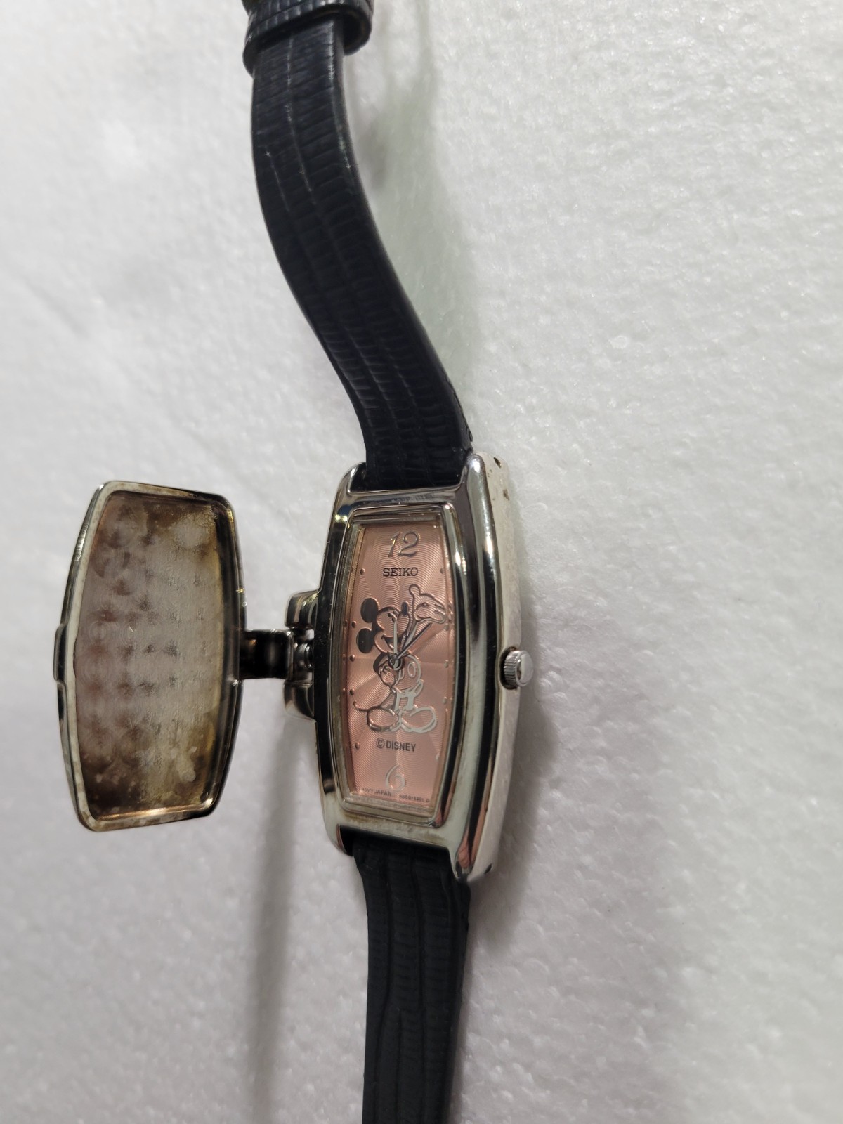 Disney Seiko Womens Mickey Mouse Watch Flip-top Pink Blush Dial Used Read Discri