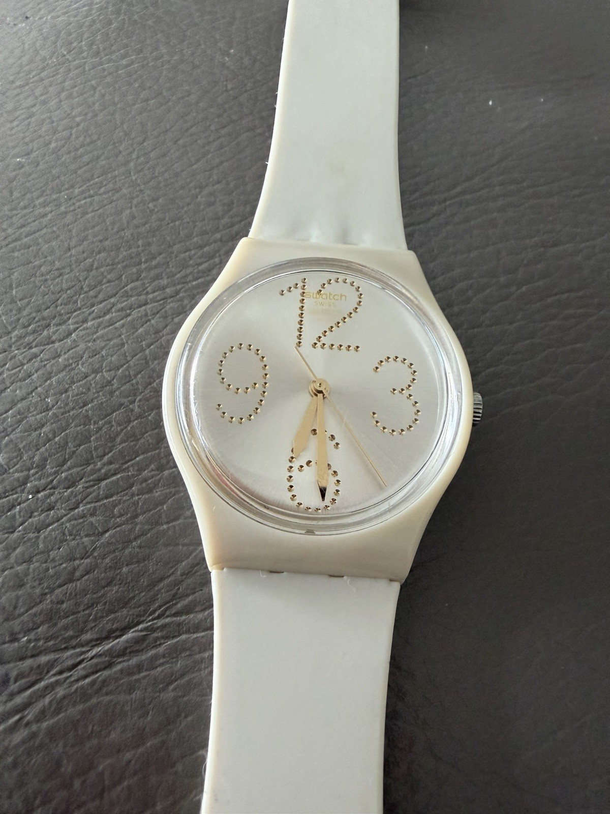 Uhr Original SWATCH Gent SHEERCHIC (GT107)-Classic-Gold/Creme-modisch-Ansehen!
