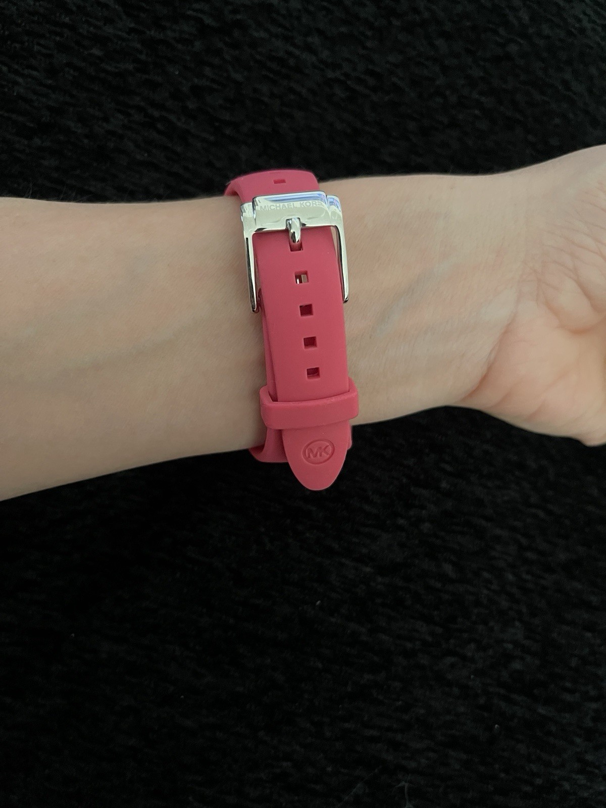 Authentic Michael Kors classic fashion watch, model numbers MK-5231.