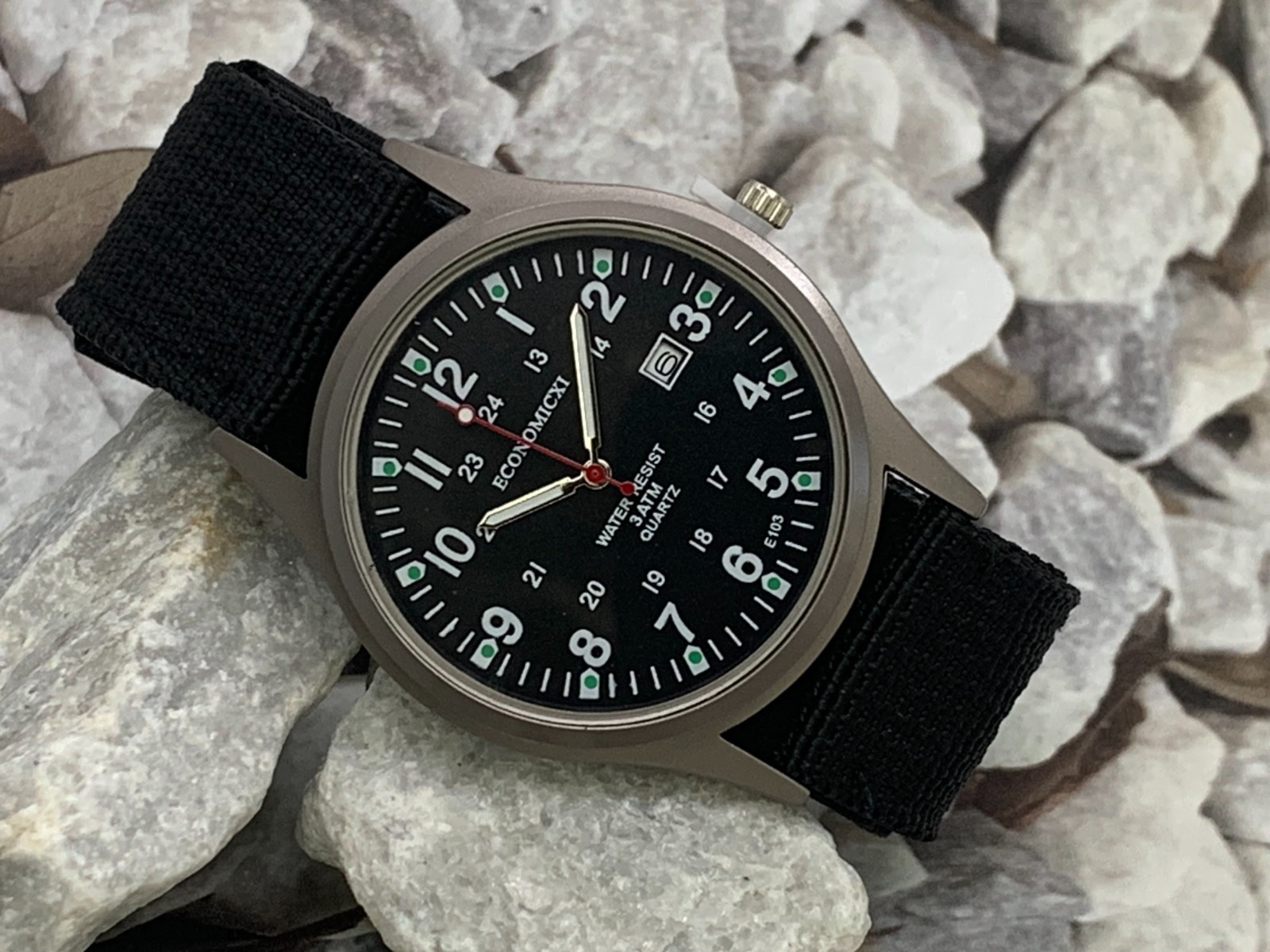 Men’s Miliary Analog Calendar 41 mm Black Watch Fabric Strap Expedition Style