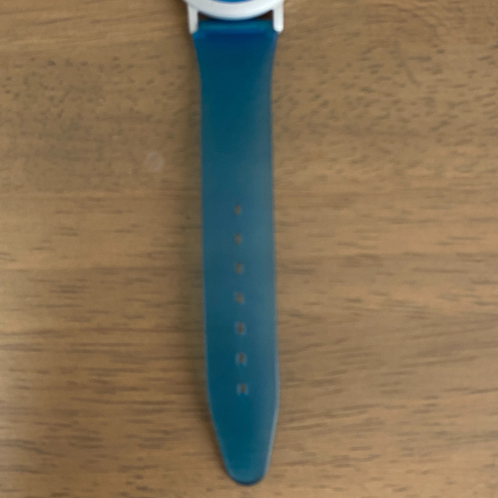 Vintage Apple Watch YUM Round Blue Apple Computer