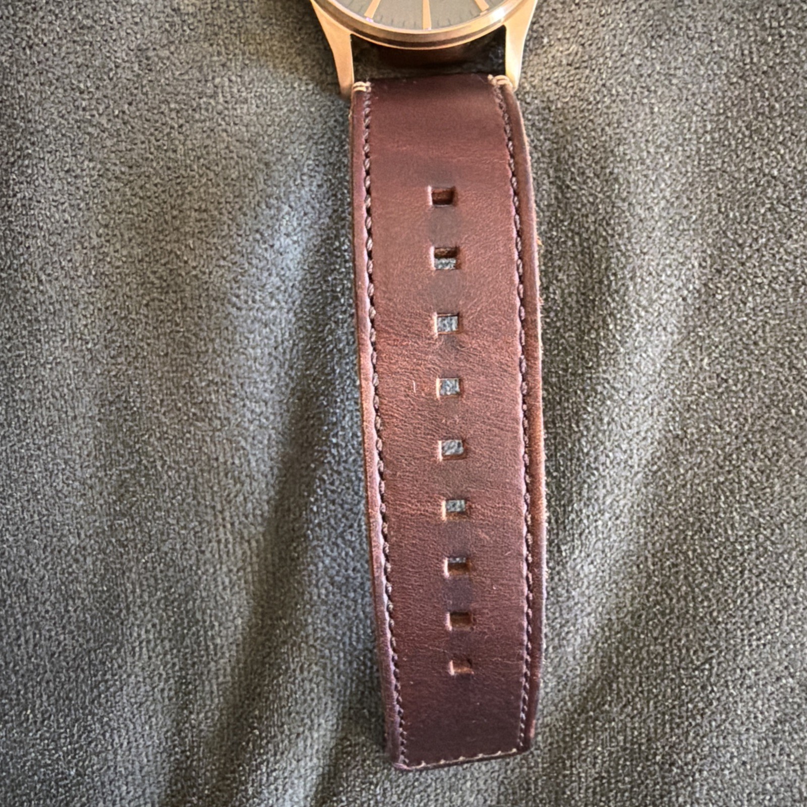 Nixon The Sentry Mens Watch 42mm Gray Dial Brown Leather Day Date New Battery