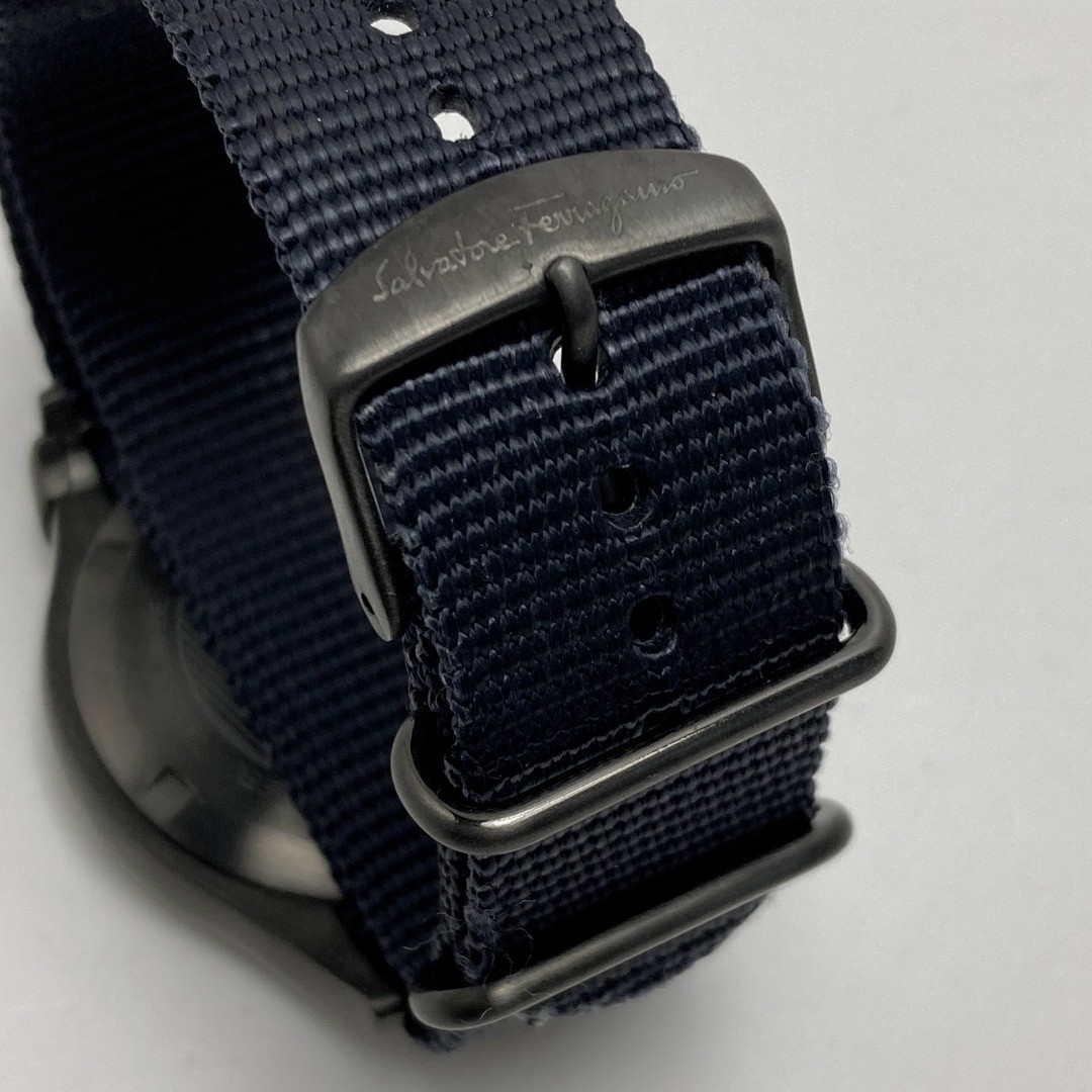 Salvatore Ferragamo 1898 Date Navy Quartz Men’s Watch Used From Japan