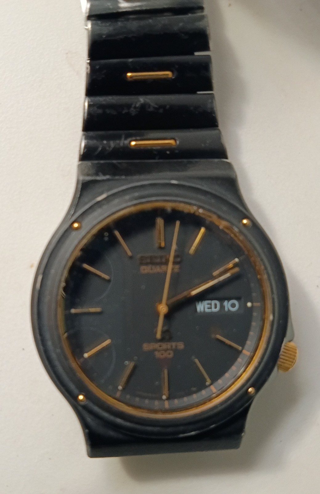 SEIKO SQ SPORTS 100 HIS HERS 1985 WATCH SET BLACK W/ GOLD ACCENTS RUNS GREAT