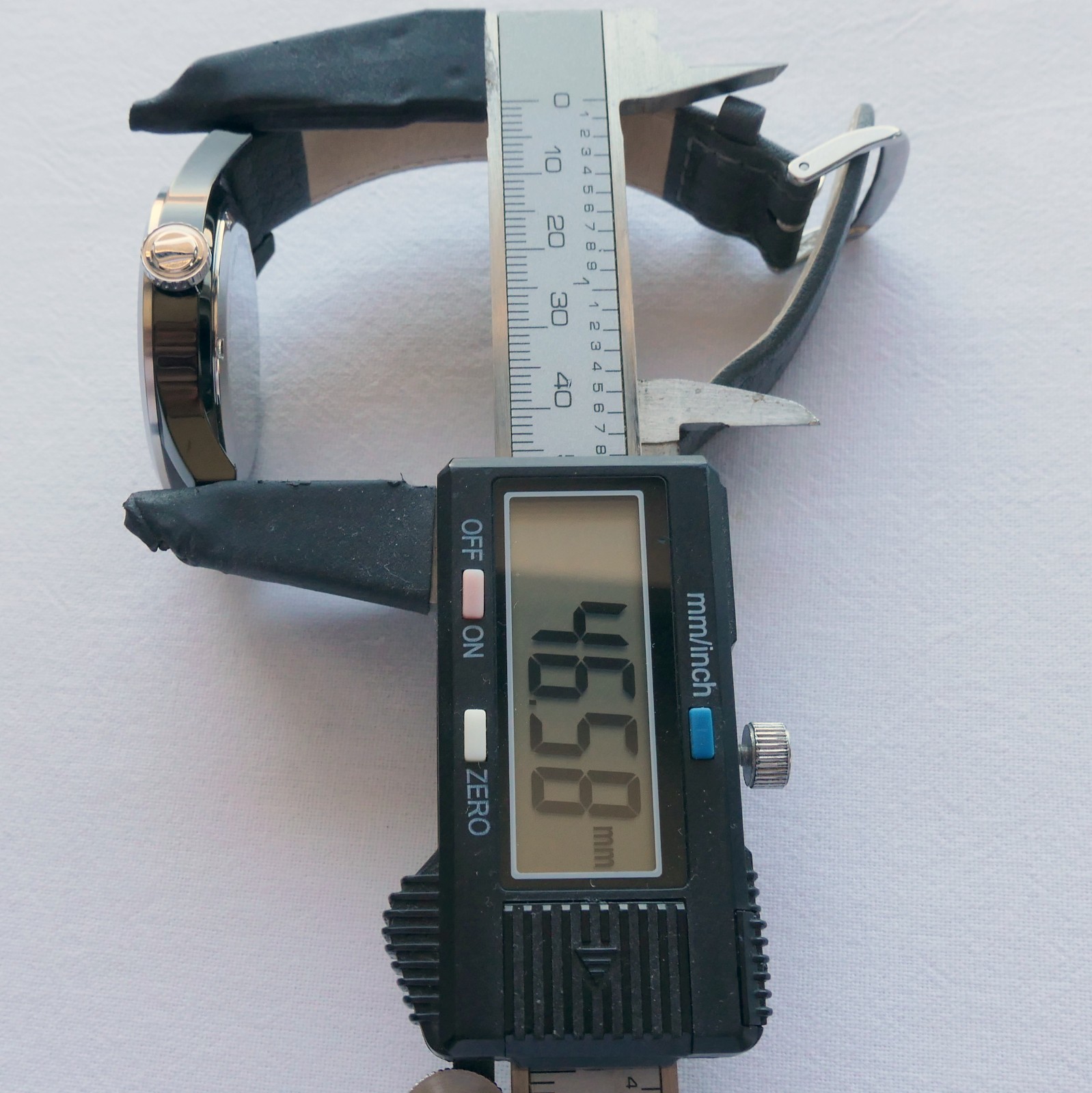 Volkswagen VW 1968 Beetle Bug Kafer Classic Speedometer Car Accessory Watch