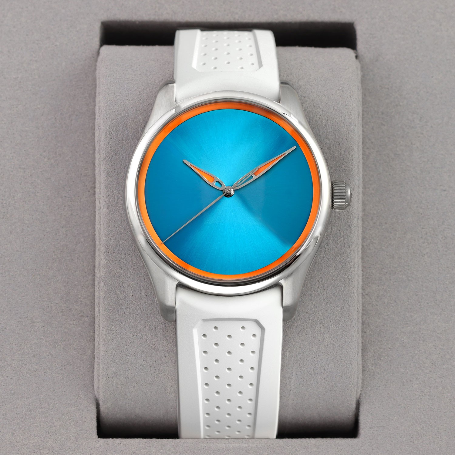 H. Moser & Cie. Pioneer Centre Seconds Spiced Aqua 42.8mm 3201-1202