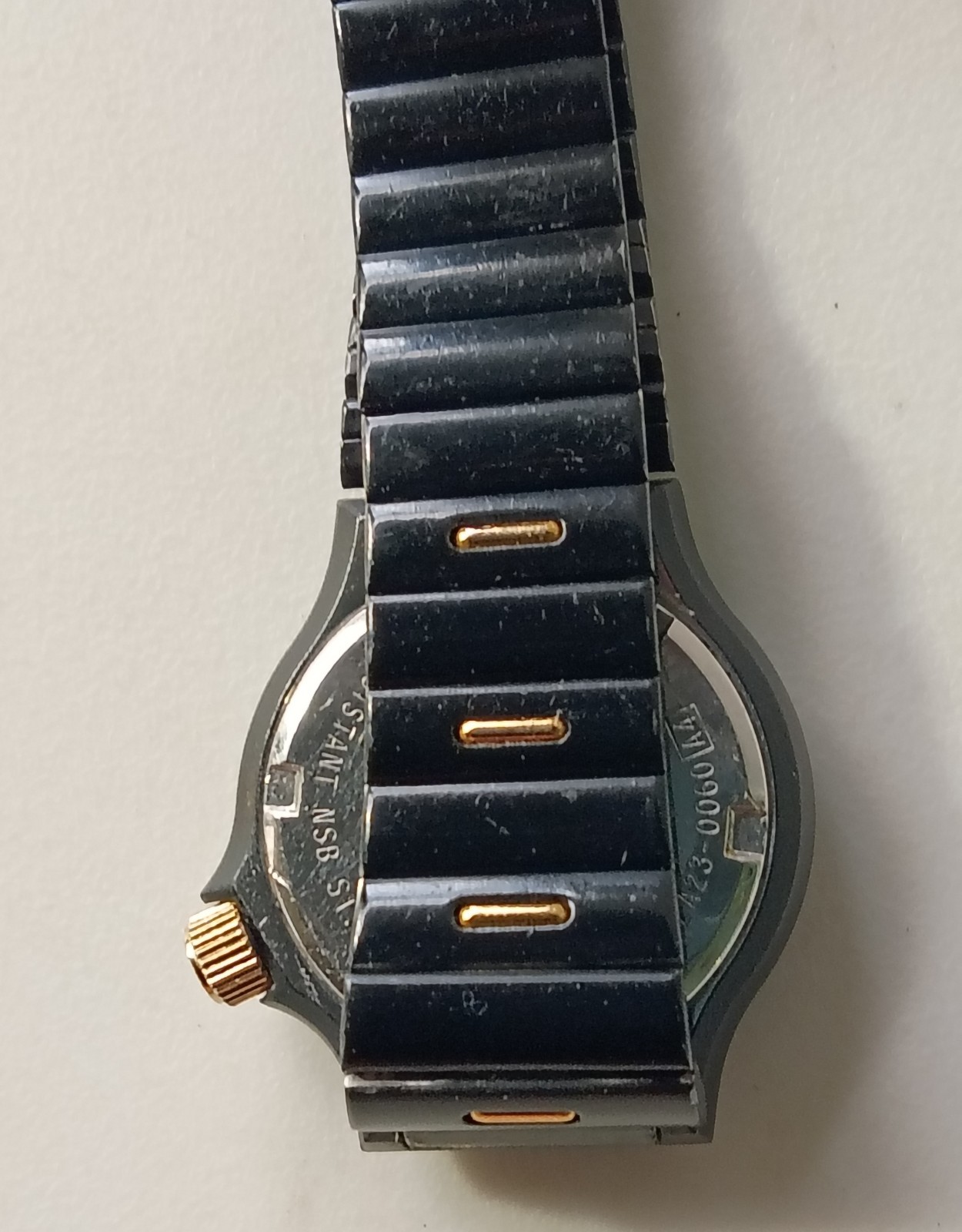 SEIKO SQ SPORTS 100 HIS HERS 1985 WATCH SET BLACK W/ GOLD ACCENTS RUNS GREAT