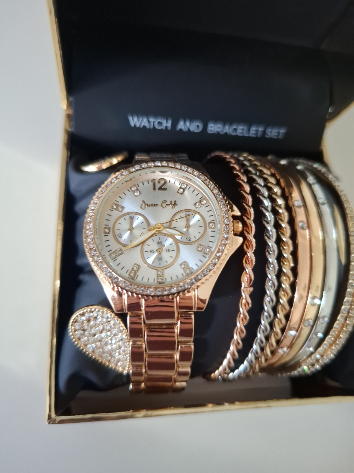 Womans Jessica Carlyle Watch And Bracelet Set Working Watch Plus 8 Bracelets