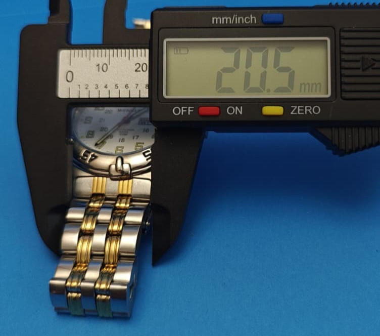 Wenger SMT Design Swiss Army 096.0685 Two-Tone Day/Date Men’s Watch 40mm 100M