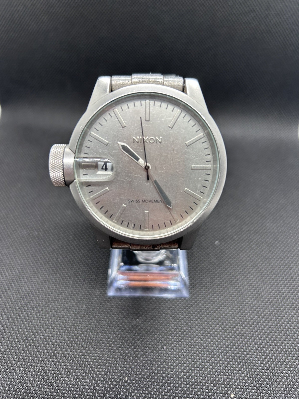 Nixon Men’s Watch Swiss Movement Grey Dial Date Window – Working – New Battery